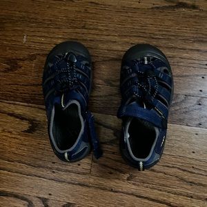 Keen kids’ sandals - Newport - EUC